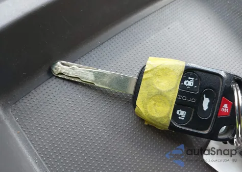 2013 Honda Odyssey Touring/Touring Elite from USA, damaged, VIN 5FNRL5H96DB068843